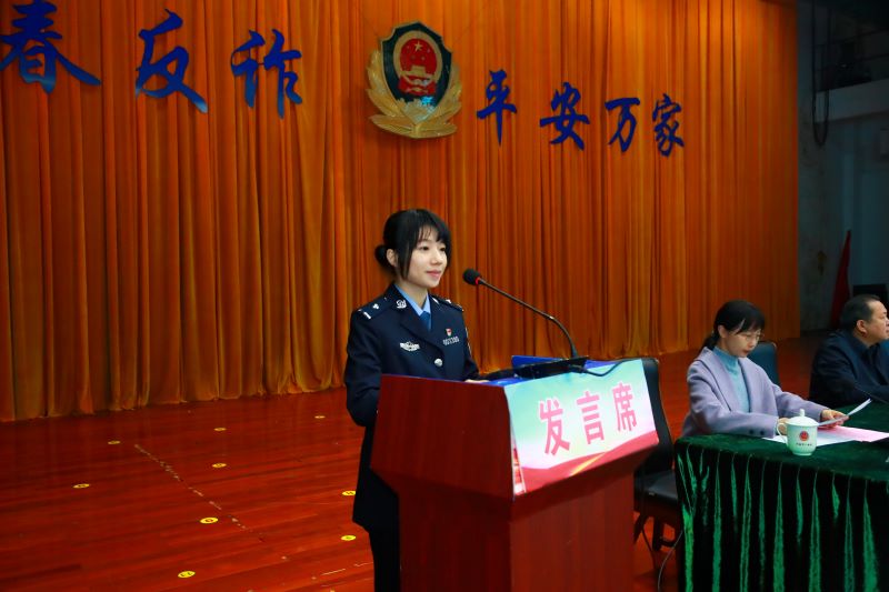 1734603905594007842.jpg 改图5:获奖人员代表发表获奖感言.jpg
